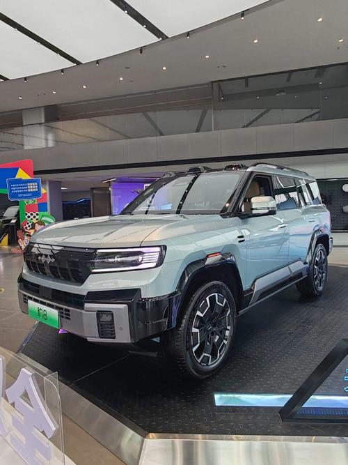 深圳237比亚迪方程豹硬派越野的爆款，英菲尼迪35周年与你共成长